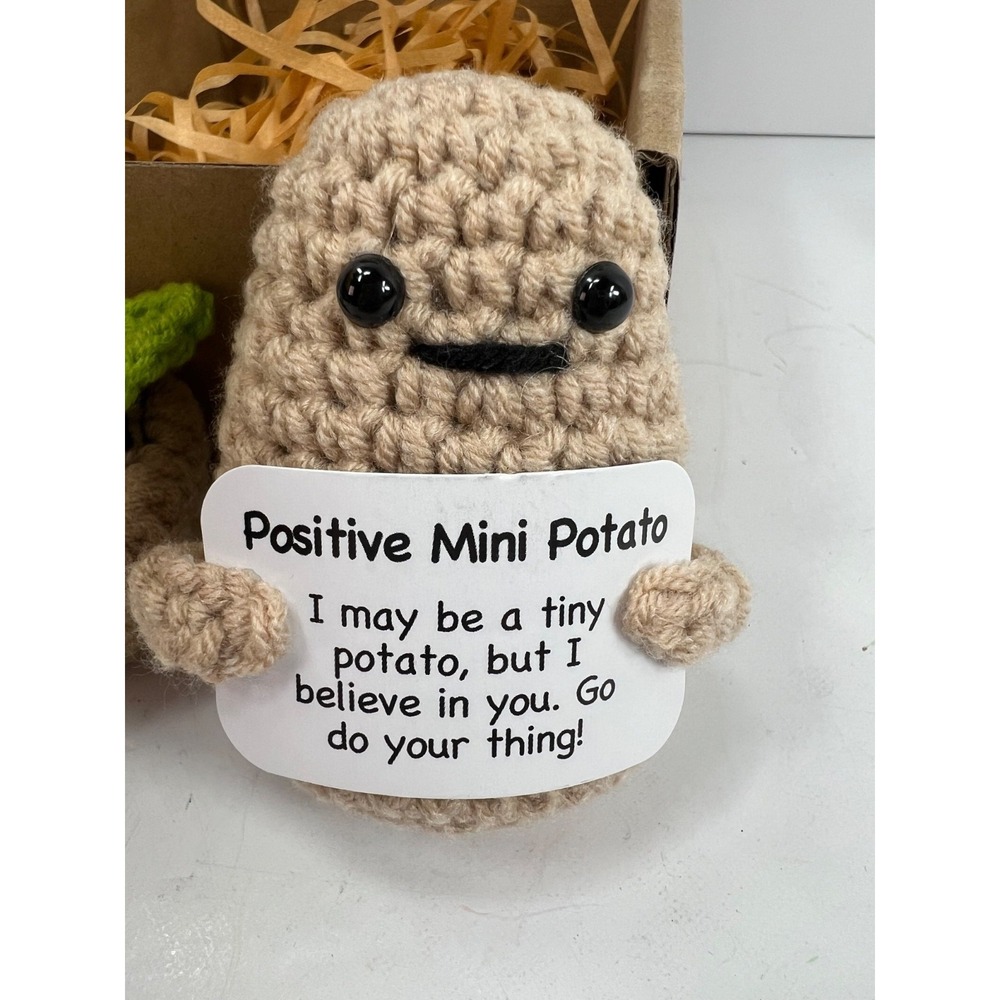 ONECOCOA Crochet Mini Funny Positive Potato (Potato & Sunflower w/ Ladybug) Desk - Picture 9 of 12